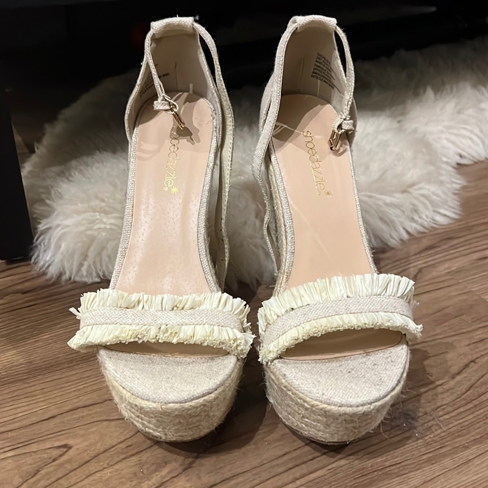 Straw & Linen detailed Wedges size 7.5